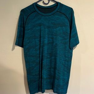 Lululemon Metal vent tech shirt